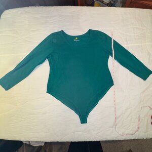 Green Long Sleeve Bodysuit – Size 2X – Scoop Neck